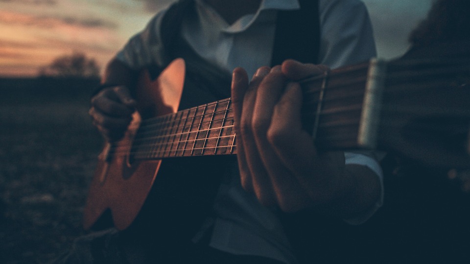 aprender a tocar guitarra