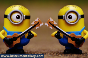 guitarras para zurdos - minions enfrentados en la guitarra